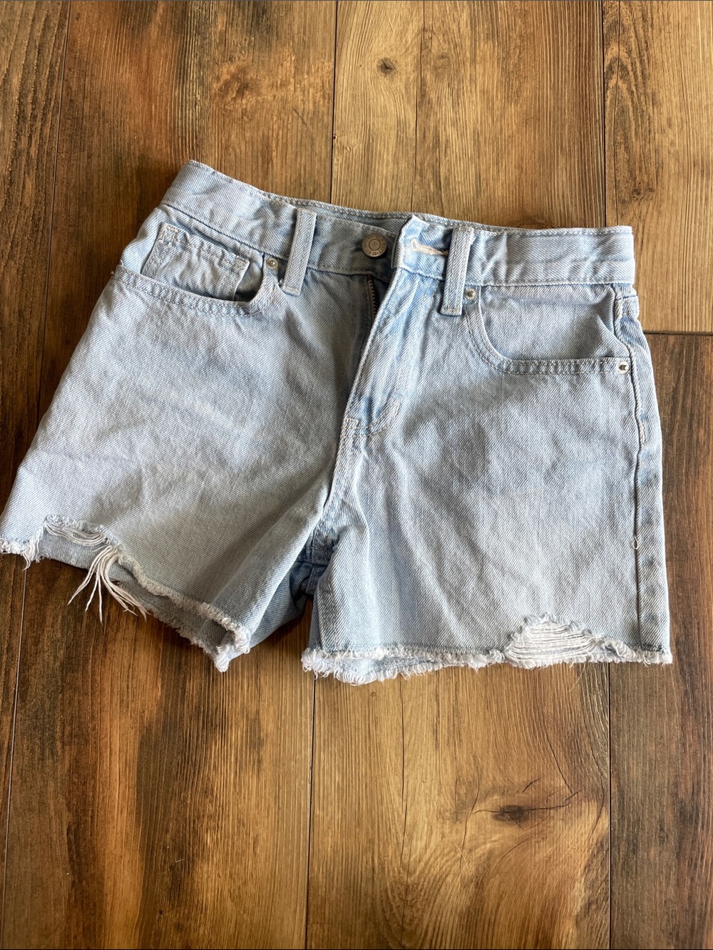 Girls Old Navy Light Wash Distressed Denim Shorts